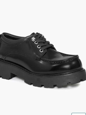 Vagabond Black Patent Lug-Sole Loafers